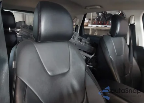 2018 Ford Edge Titanium z USA, uszkodzony, nr VIN 2FMPK4K86JBC02386